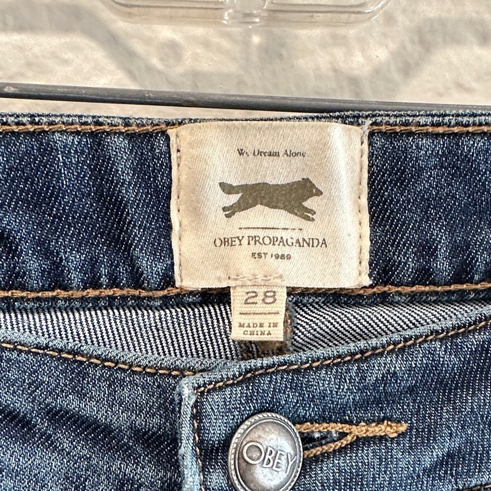 Obey Propaganda Flared Jeans - size 28 long - Picture 4 of 6